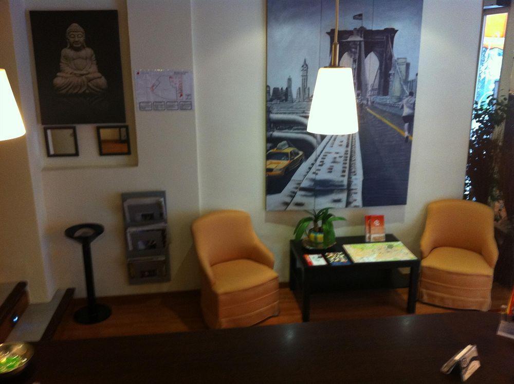 La Curva Hotel